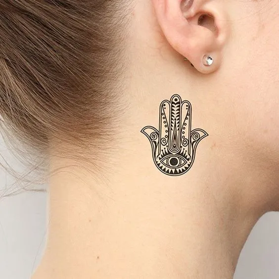 Significado a tatuagem mão de fátima