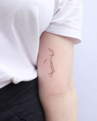 Tatuagem minimalista feminina: 60 ideias exclusivas para você