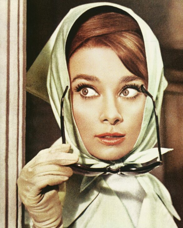 Audrey Hepburn com Lenço