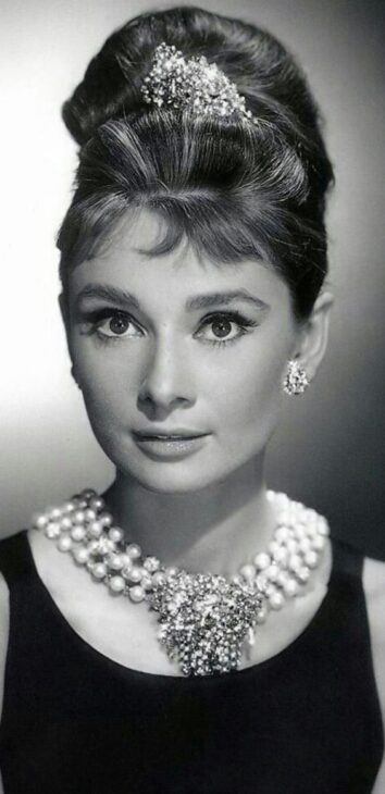 Colar de Pérolas Audrey Hepburn