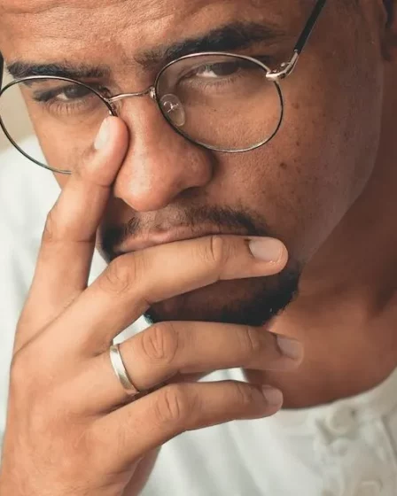 descubra se homem usa anel de noivado